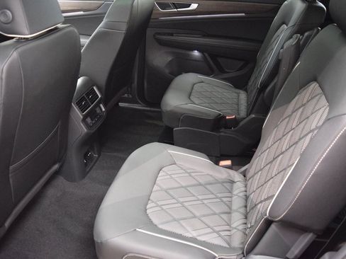 New 2026 Volkswagen Atlas SEL Premium R-Line image 5