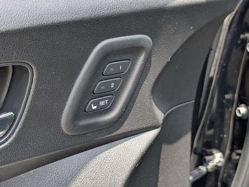 Used 2016 Honda CR-V Touring image 13