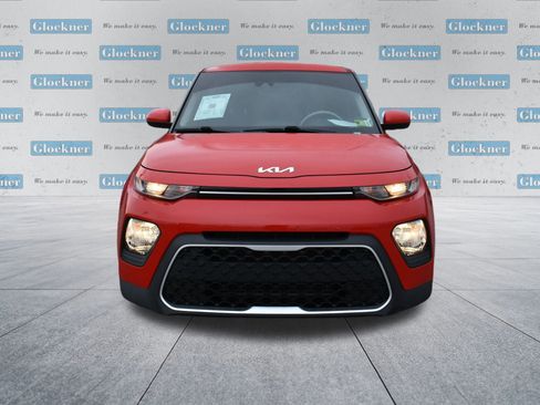 Used 2022 Kia Soul LX w/ Technology Package image 2