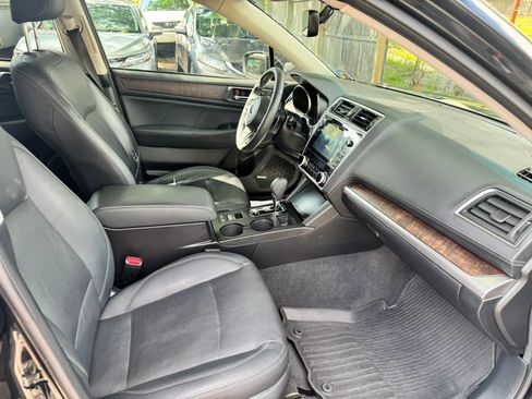 Used 2019 Subaru Outback 2.5i Limited AWD/4WD image 8