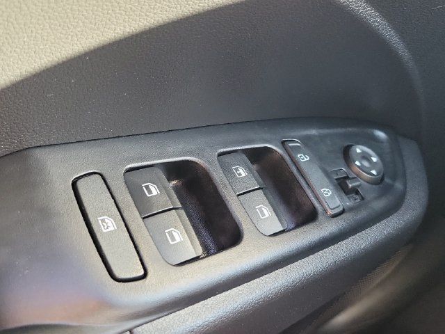 New 2026 Hyundai Venue SE FWD image 18