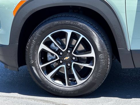 Used 2025 Chevrolet TrailBlazer LT w/ Convenience Package FWD image 30
