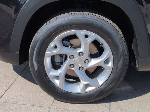 Certified 2024 Chevrolet Trax LS w/ LS Convenience Package FWD image 34