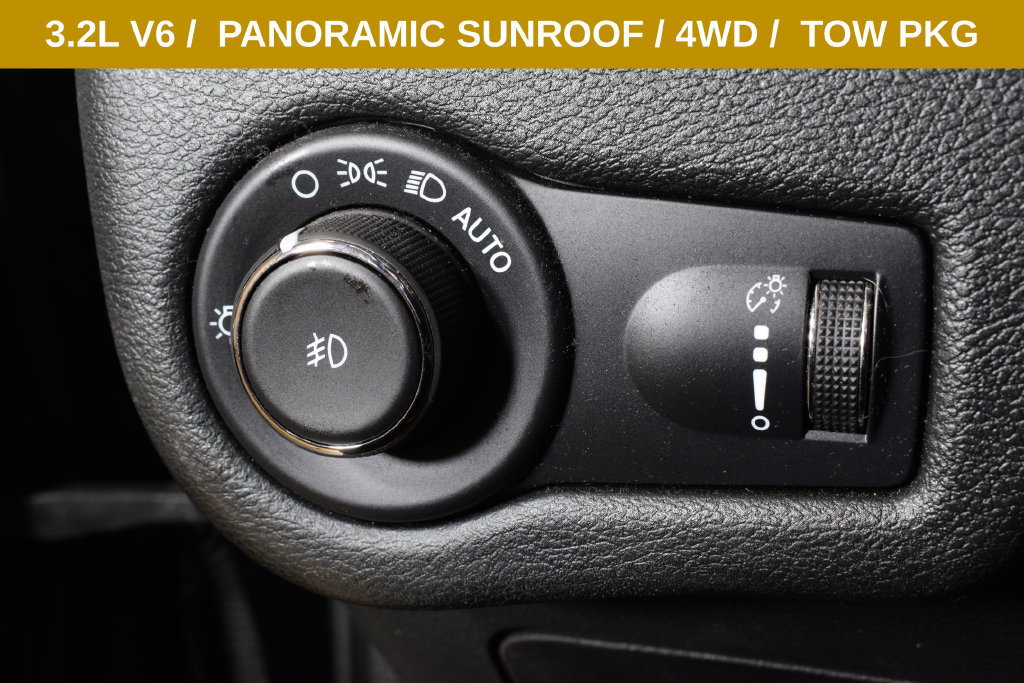 Used 2022 Jeep Cherokee Latitude w/ Sun & Sound Group AWD/4WD image 17