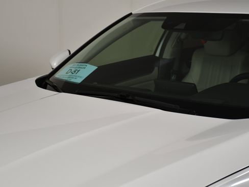 Used 2018 Honda Accord Touring image 12