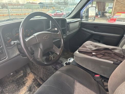 Used 2006 Chevrolet Silverado 1500 LT image 11