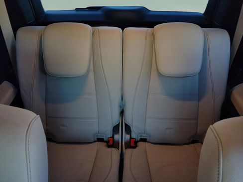 Certified 2025 Mercedes-Benz GLS 580 4MATIC image 8