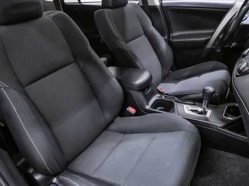 Used 2018 Toyota RAV4 XLE FWD image 15