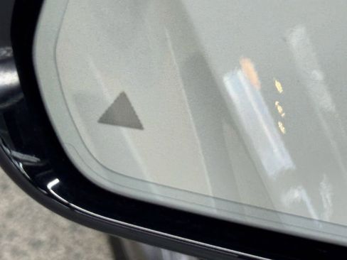 Used 2017 Mercedes-Benz E 400 4MATIC image 20