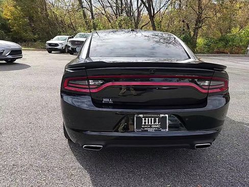 Used 2022 Dodge Charger SXT w/ Blacktop Package image 7