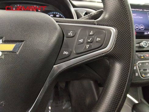 Used 2022 Chevrolet Malibu LT FWD image 12