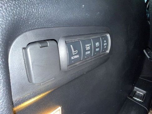 Used 2016 Ford Explorer Sport image 21