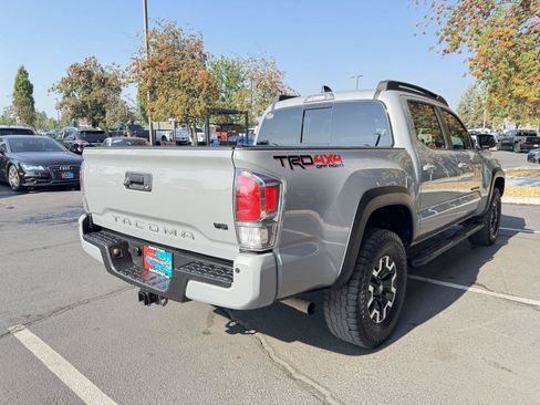 Used 2020 Toyota Tacoma TRD Off-Road w/ Technology Package AWD/4WD image 5