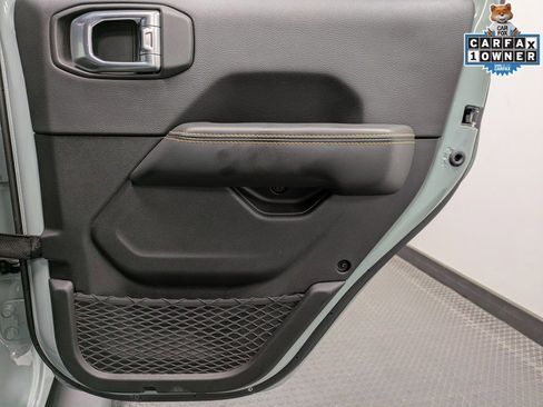 Used 2024 Jeep Wrangler Sahara image 26