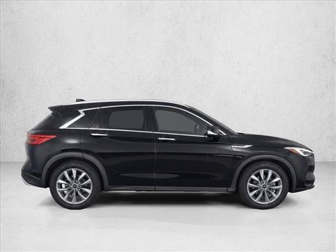 Used 2019 INFINITI QX50 Luxe w/ Navigation Package AWD/4WD image 8