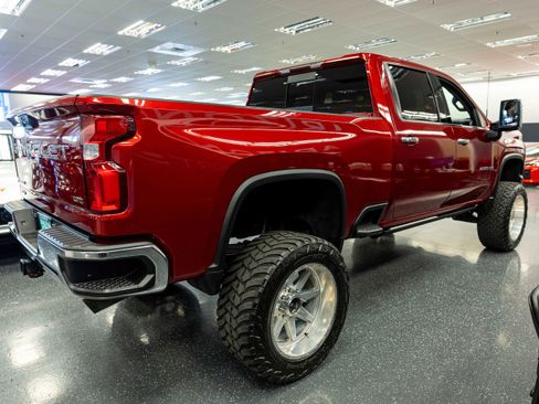 Used 2021 Chevrolet Silverado 2500 LTZ w/ LTZ Convenience Package AWD/4WD image 4