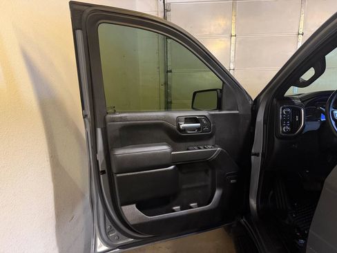 Used 2021 GMC Sierra 1500 AT4 w/ AT4 Premium Package image 9