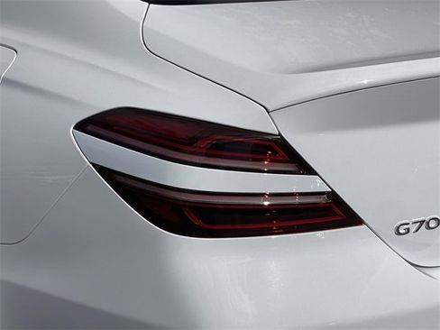 Used 2025 Genesis G70 3.3T Advanced w/ Sport Prestige Package image 14