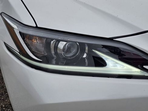 Used 2021 Lexus ES 350 w/ Premium Package image 16