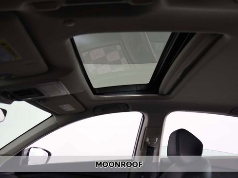 Used 2023 Honda Accord Touring image 4