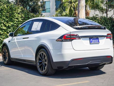 Used 2023 Tesla Model X AWD/4WD image 4