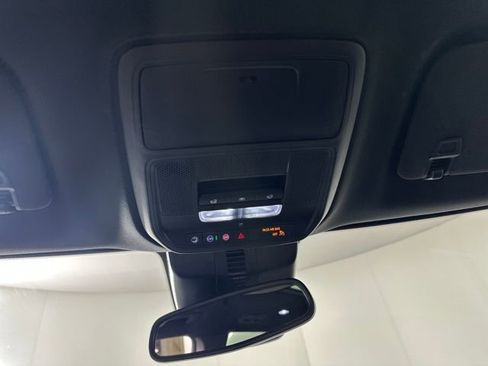 Used 2024 GMC Acadia Elevation w/ Luxury Package image 24