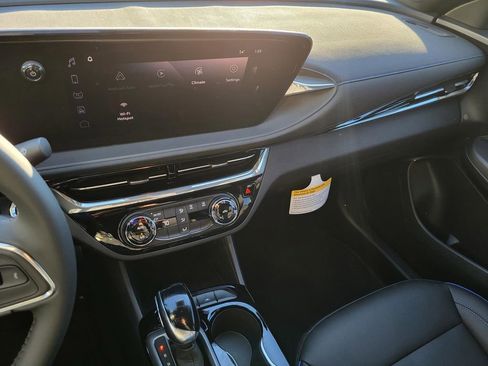 New 2026 Buick Envista Sport Touring image 8