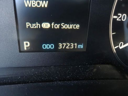 Used 2023 Toyota Corolla SE w/ Carpet Mat Package (TMS) image 14