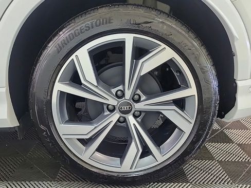 Used 2024 Audi Q4 e-tron Prestige w/ Black Optic Plus Package image 13