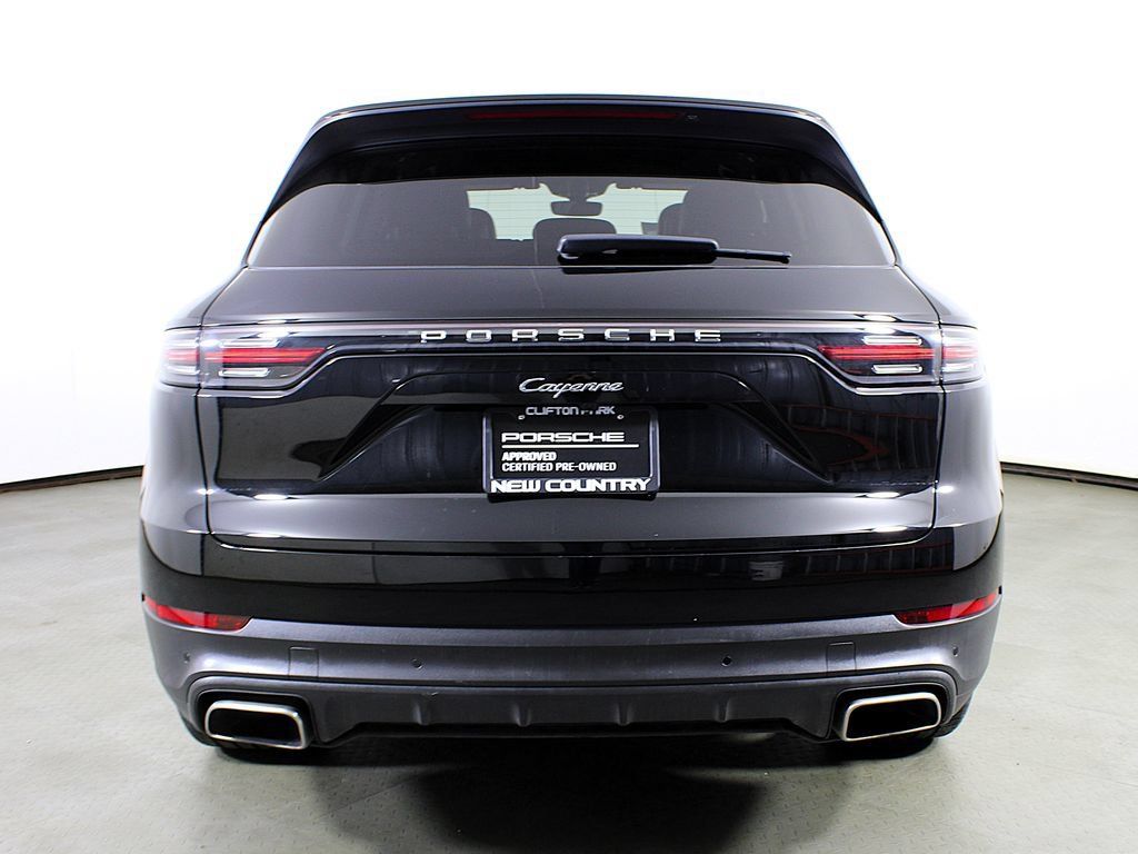 Certified 2023 Porsche Cayenne AWD/4WD image 6