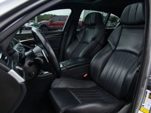 Used 2013 BMW M5 RWD image 20