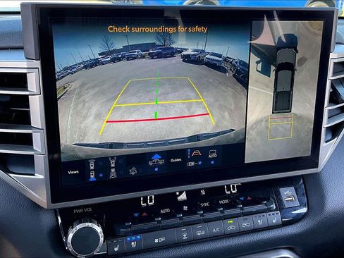 Used 2025 Toyota Tundra Limited image 25