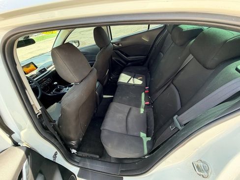 Used 2017 MAZDA MAZDA3 Sport FWD image 12
