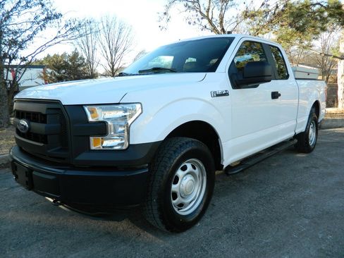 Used 2015 Ford F150 XL w/ Equipment Group 101A Mid image 1