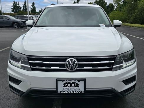 Used 2020 Volkswagen Tiguan SE image 9