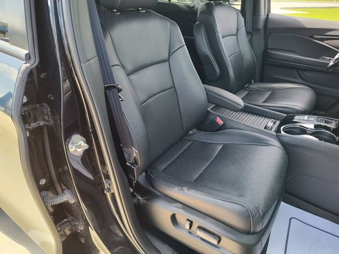 Certified 2019 Honda Passport Touring image 32