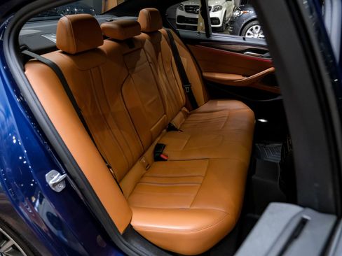 Used 2019 BMW 540i xDrive w/ Premium Package image 41