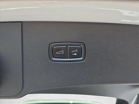 Used 2024 Porsche Cayenne Coupe AWD/4WD image 13