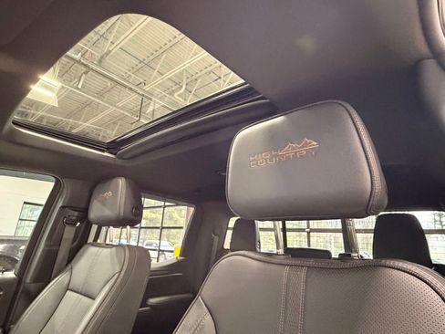 Used 2022 Chevrolet Silverado 1500 High Country w/ Z71 Off-Road Package image 29