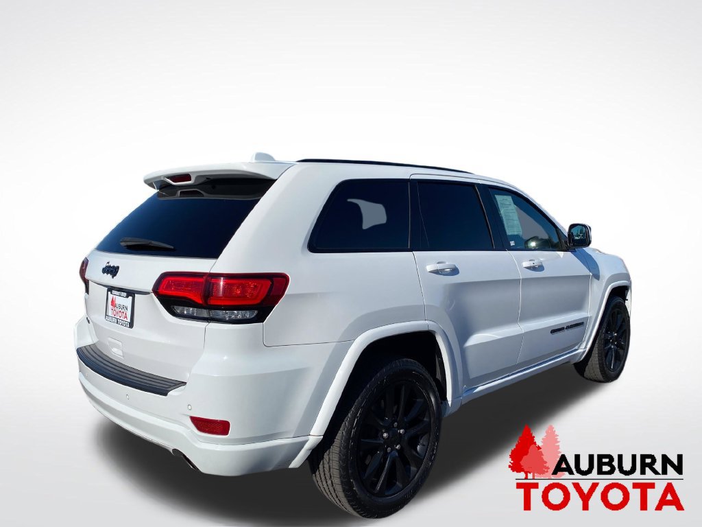 Used 2020 Jeep Grand Cherokee Altitude AWD/4WD image 5