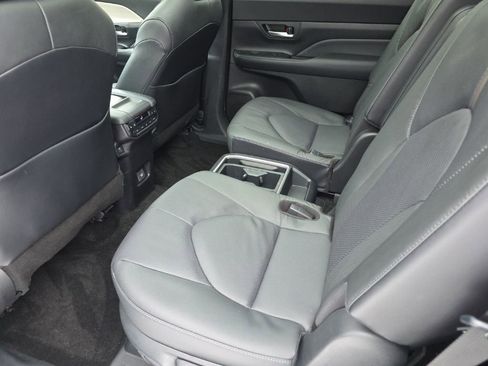 Used 2024 Toyota Grand Highlander Platinum image 15