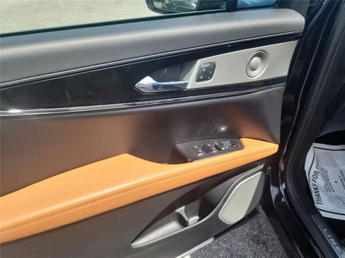 Used 2023 Lincoln Nautilus Black Label image 12