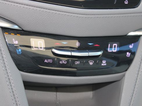 Used 2022 Cadillac XT5 Premium Luxury image 19