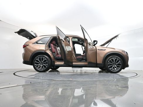 Used 2025 MAZDA CX-70 Plug-In Hybrid w/ Premium Plus AWD/4WD image 45