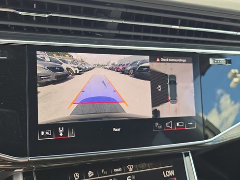New 2025 Audi Q7 3.0T Prestige image 24