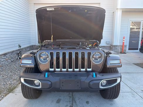 Used 2023 Jeep Wrangler Unlimited Sahara w/ Cold Weather Group AWD/4WD image 62