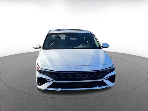 Used 2025 Hyundai Elantra SEL image 4