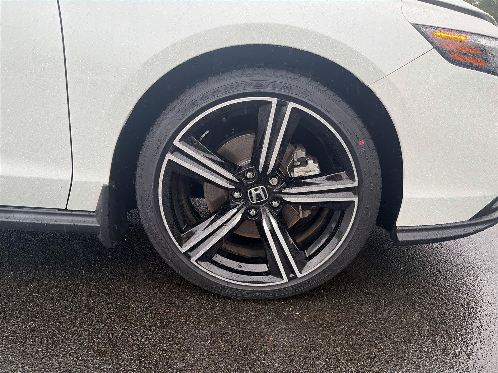 Certified 2024 Honda Accord Sport image 27