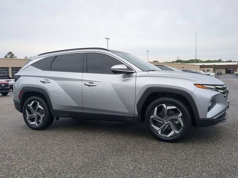 Used 2023 Hyundai Tucson Limited AWD/4WD image 2