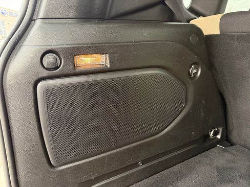 Used 2015 Jeep Renegade Latitude w/ Popular Equipment Group image 40